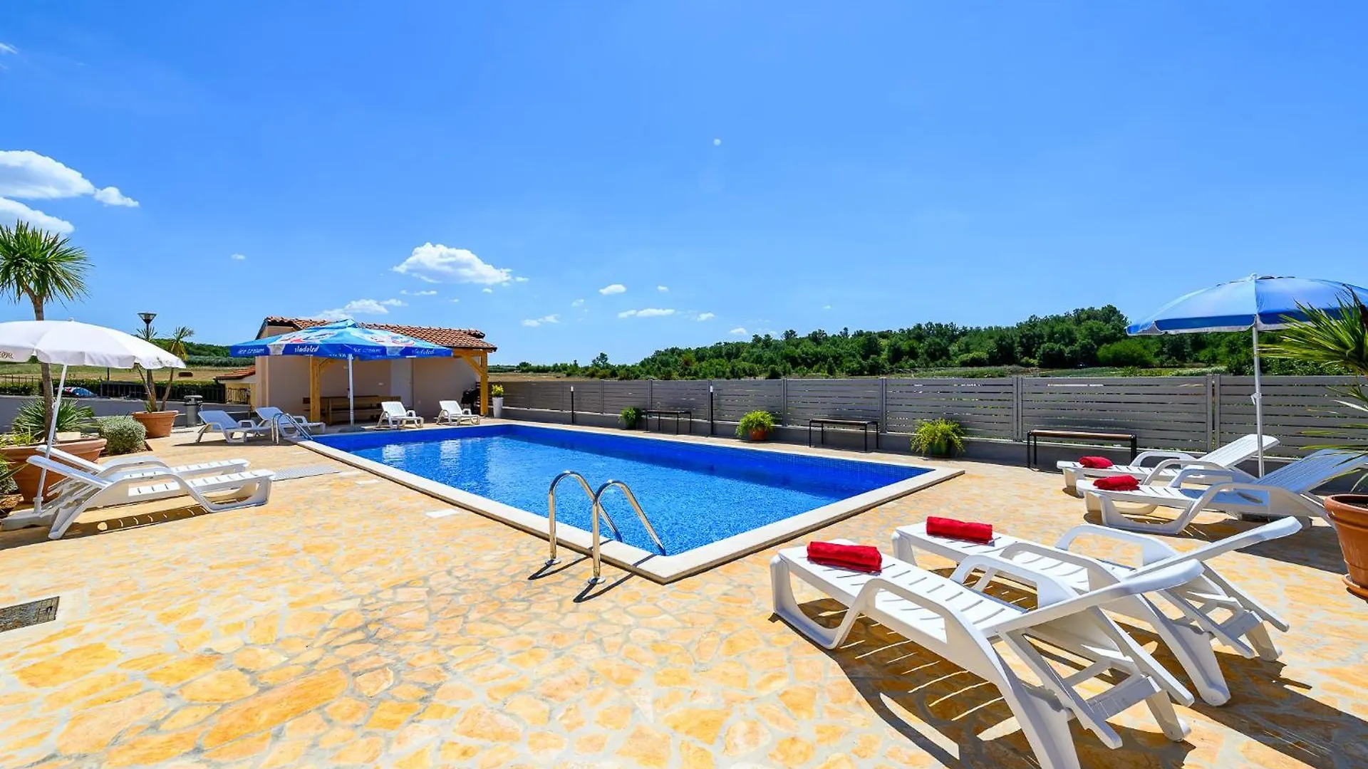Apartment Stancija Amorozo 5 Ap 2 Porec Croatia