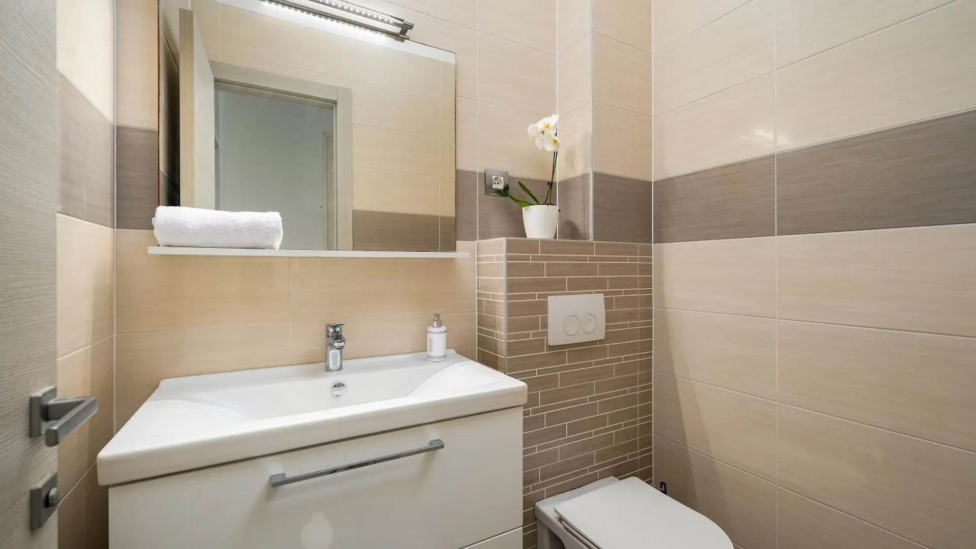 Stancija Amorozo 5 Ap 2 Porec Apartment